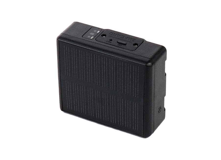  V24-03  REACHFAR V24-4G-B Napelemes gps nyomkövető készülék