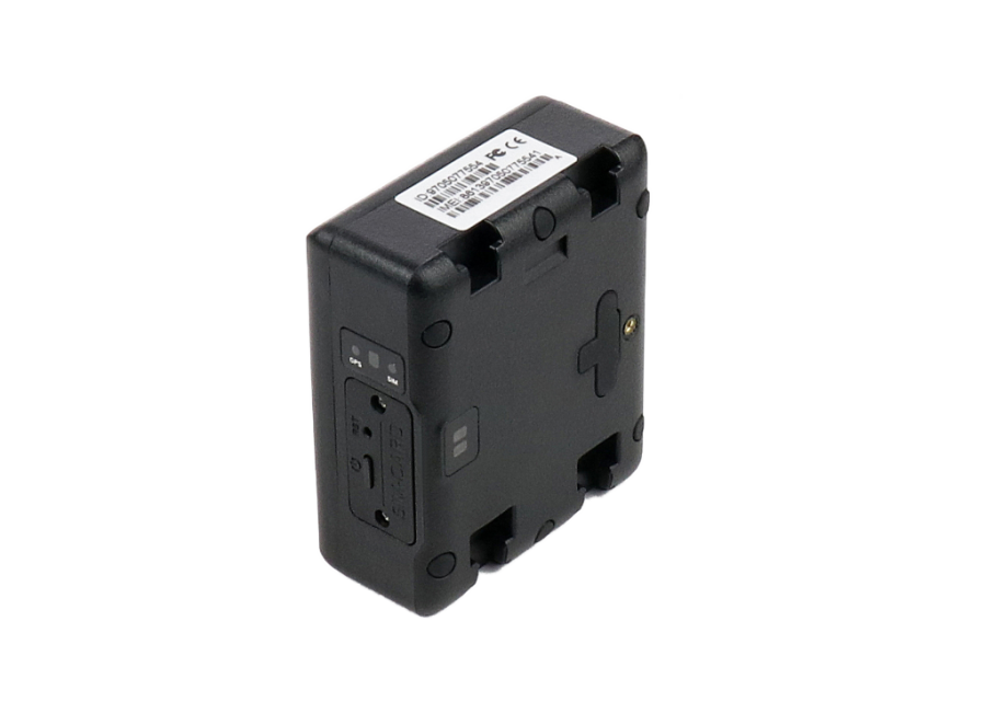  V24-04  REACHFAR V24-4G-B Napelemes gps nyomkövető készülék